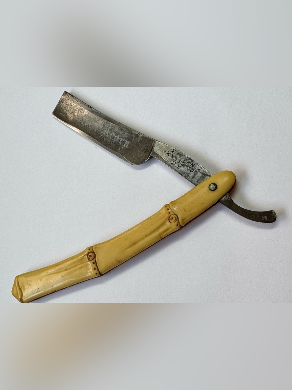 Antique Fabyan Straight Razor - “Alive Acorn”